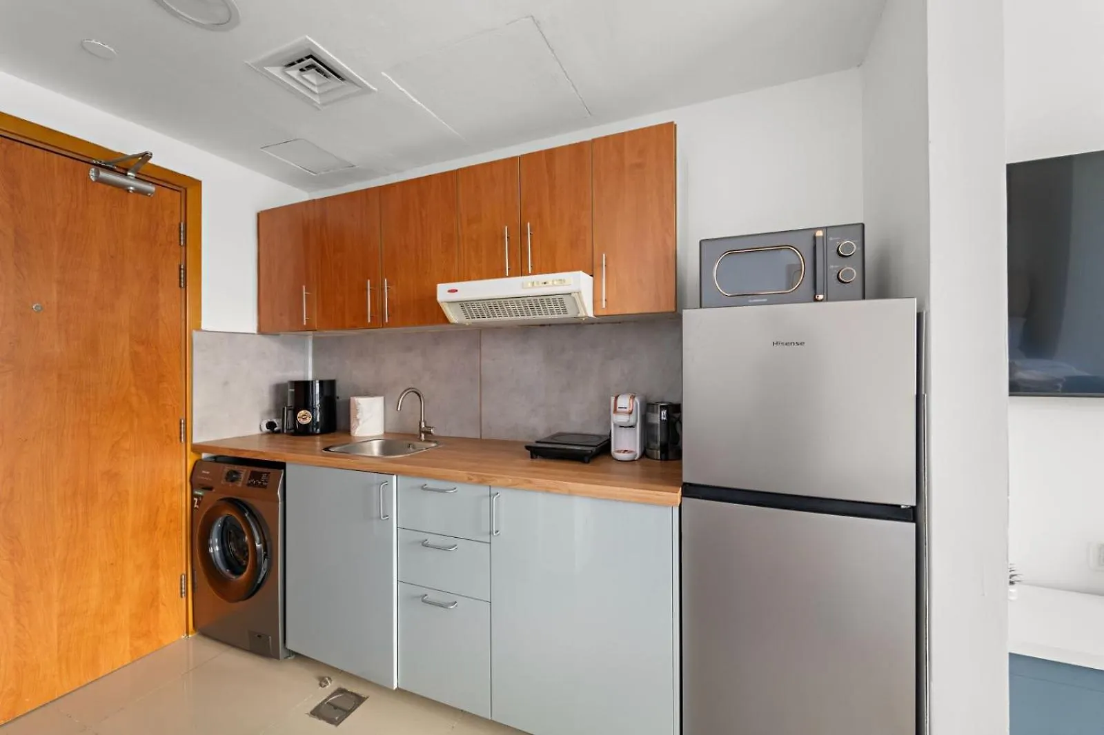 דובאי Modern Studio In Production City